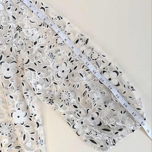 Ember Mesh Lace Pearl Button Up A-line Blouse ¾ Sleeves White Black Floral sz L - Picture 10 of 13